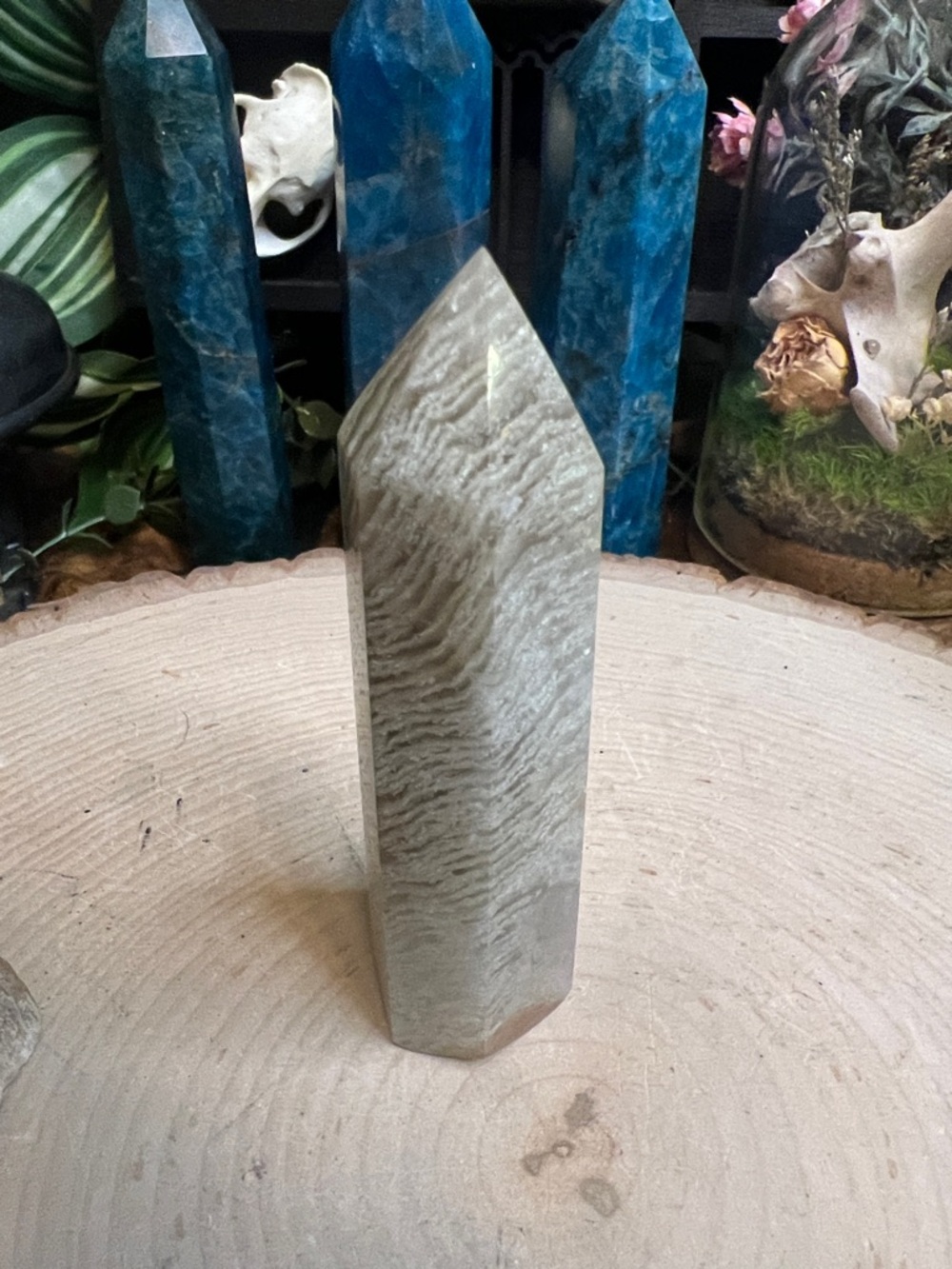 Thousand Layers Garden Quartz Tower